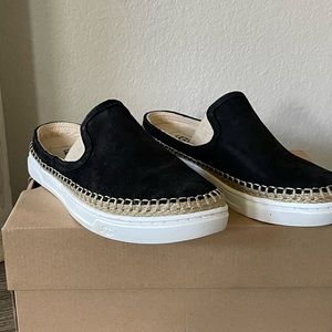 UGG New Caleel Slip On